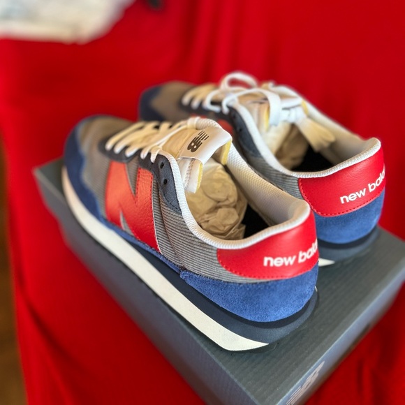 New Balance 237 - Picture 4 of 8